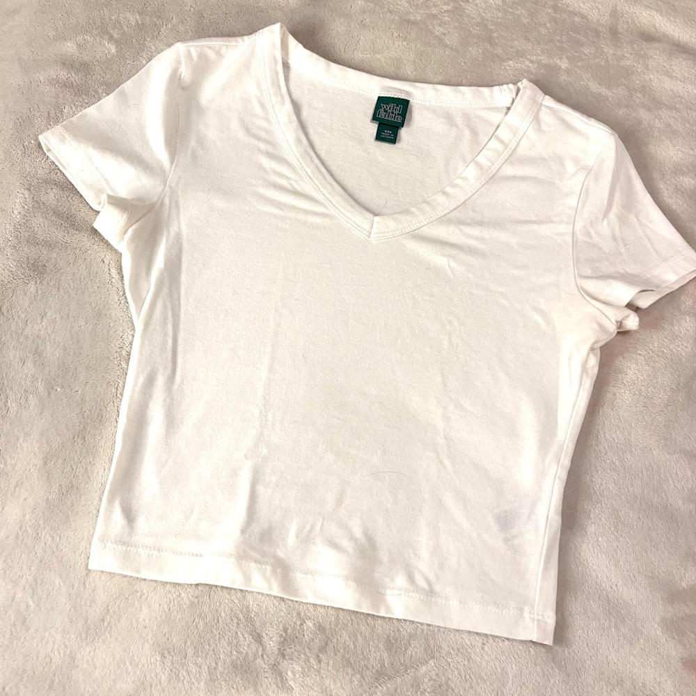 V neck White tshirt